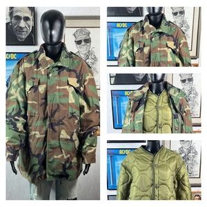Vintage U.S. Military M65 Cold Weather Field Jacket Woodland Camo Quilted Liner